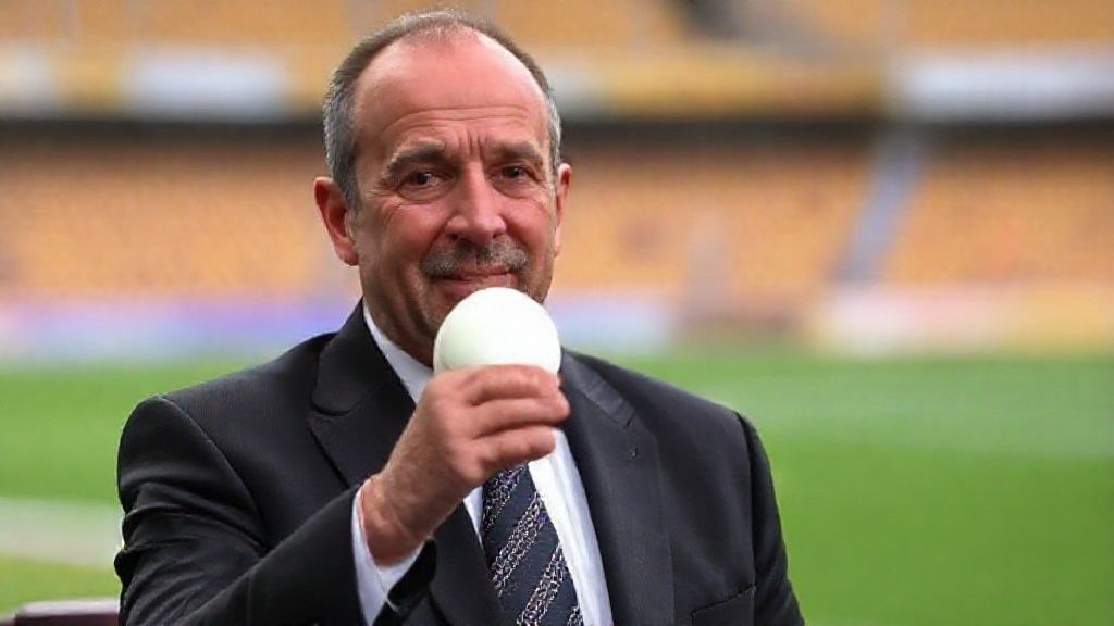 卢比亚莱斯新书发布会遭亲叔叔鸡蛋袭击 家族内讧震惊西班牙足坛